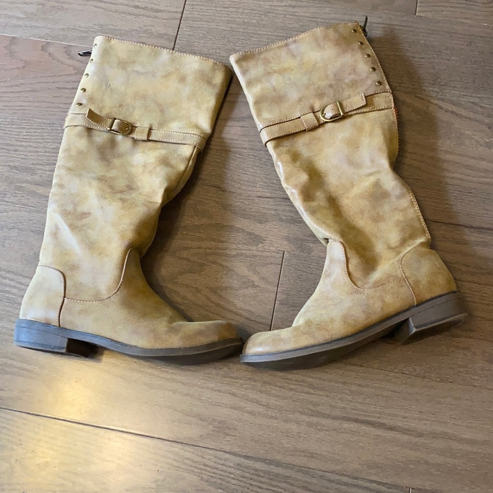 Madden Girl Tan Riding Boots Zipper (Red Accent) 9 - Gem